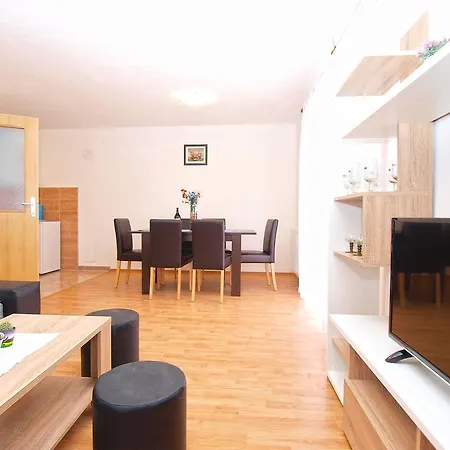 Appartement Mala Vala 1332 *