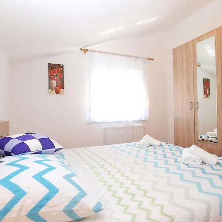 Appartement Mala Vala 1332 Fažana