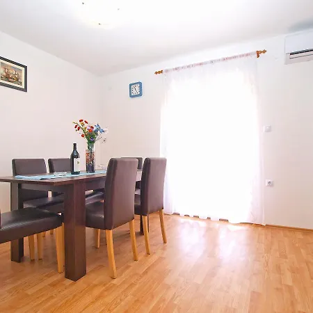 Mala Vala 1332 Apartman Fažana