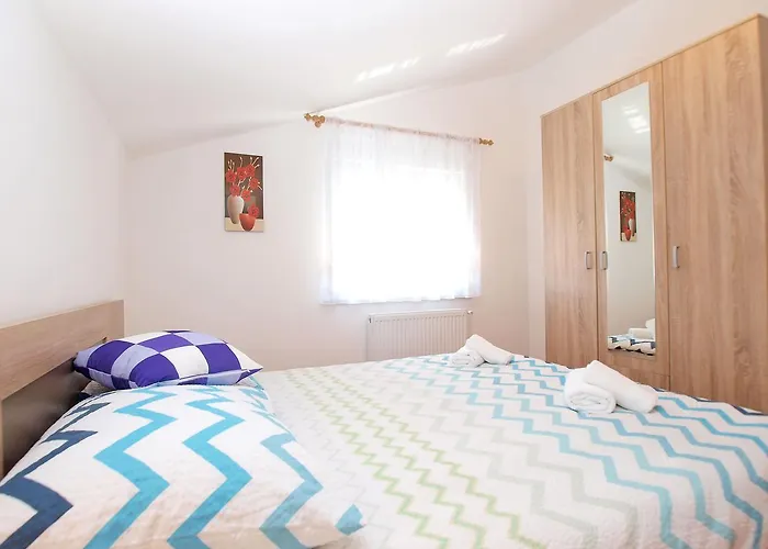 아파트 Mala Vala 1332 파자나