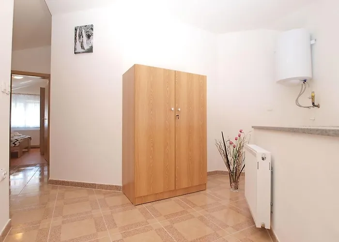 아파트 Mala Vala 1332 *