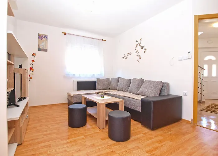 아파트 Mala Vala 1332